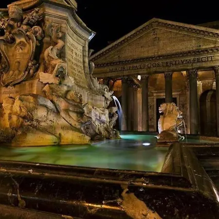 Pantheon 2 - Large In The Hearth Of A 罗马