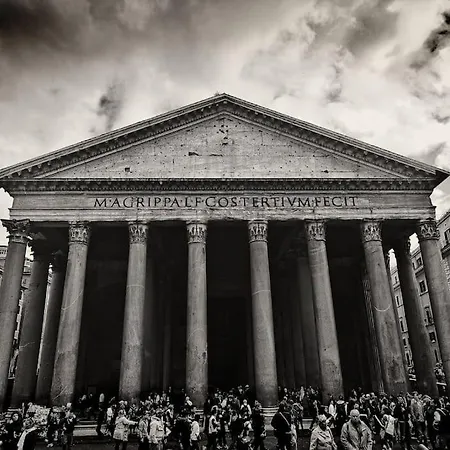 Pantheon 2 - Large In The Hearth Of A * 罗马