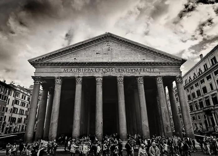 Pantheon 2 - Large In The Hearth Of A * 罗马